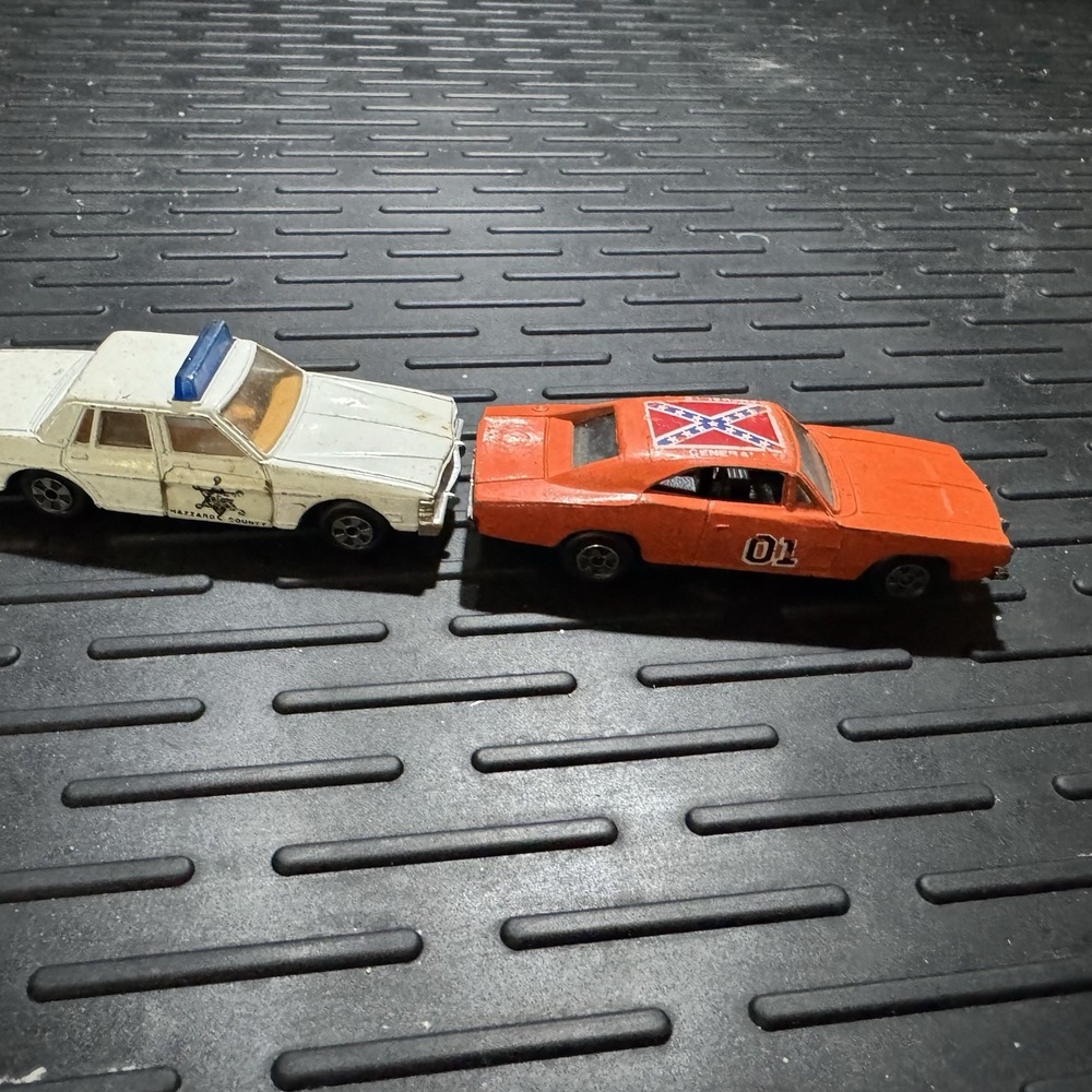 ERTL The Dukes Of Hazzard General‎ Lee & Police Car Vintage
